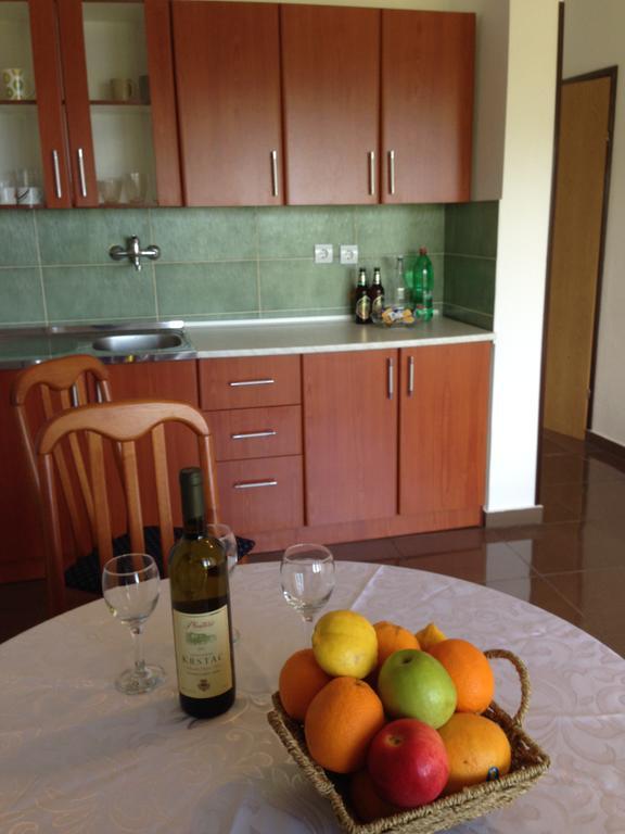 Apartmani Lazarevic Luštica Kültér fotó