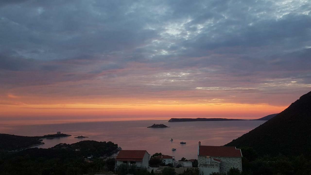 Apartmani Lazarevic Luštica Kültér fotó